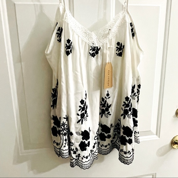 🎉8X HP🎉M Blu Pepper Cold Shoulder Top NWT! - Picture 4 of 10